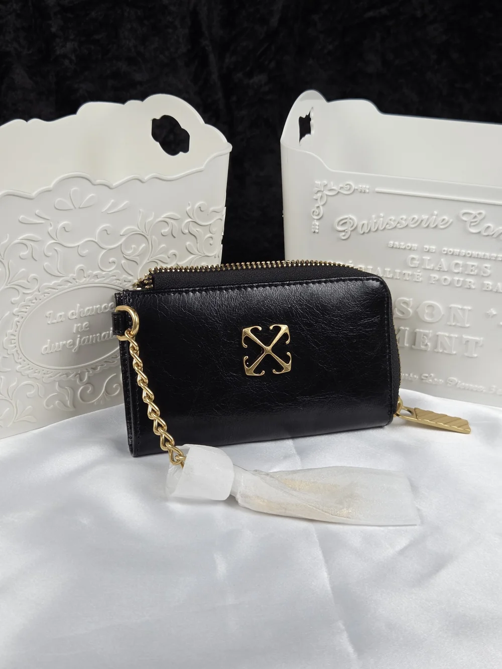 Authentic Off-White Black Leather Zip Card Holder Wallet Gold Arrow Logo Card